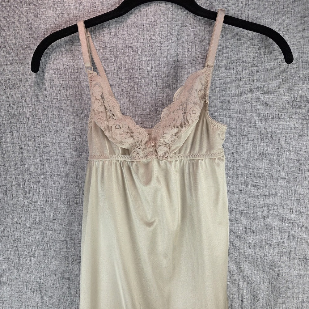 Vintage Vanity Fair Antron III Nylon Lace Trim Full Slip Dress 34L USA Coquette